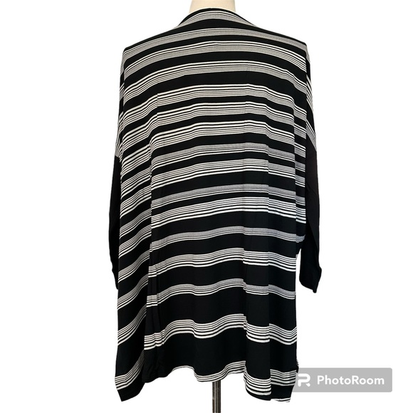 NWT J. Jill Wearever Fluid Stripe Tunic Size M - Picture 11 of 11